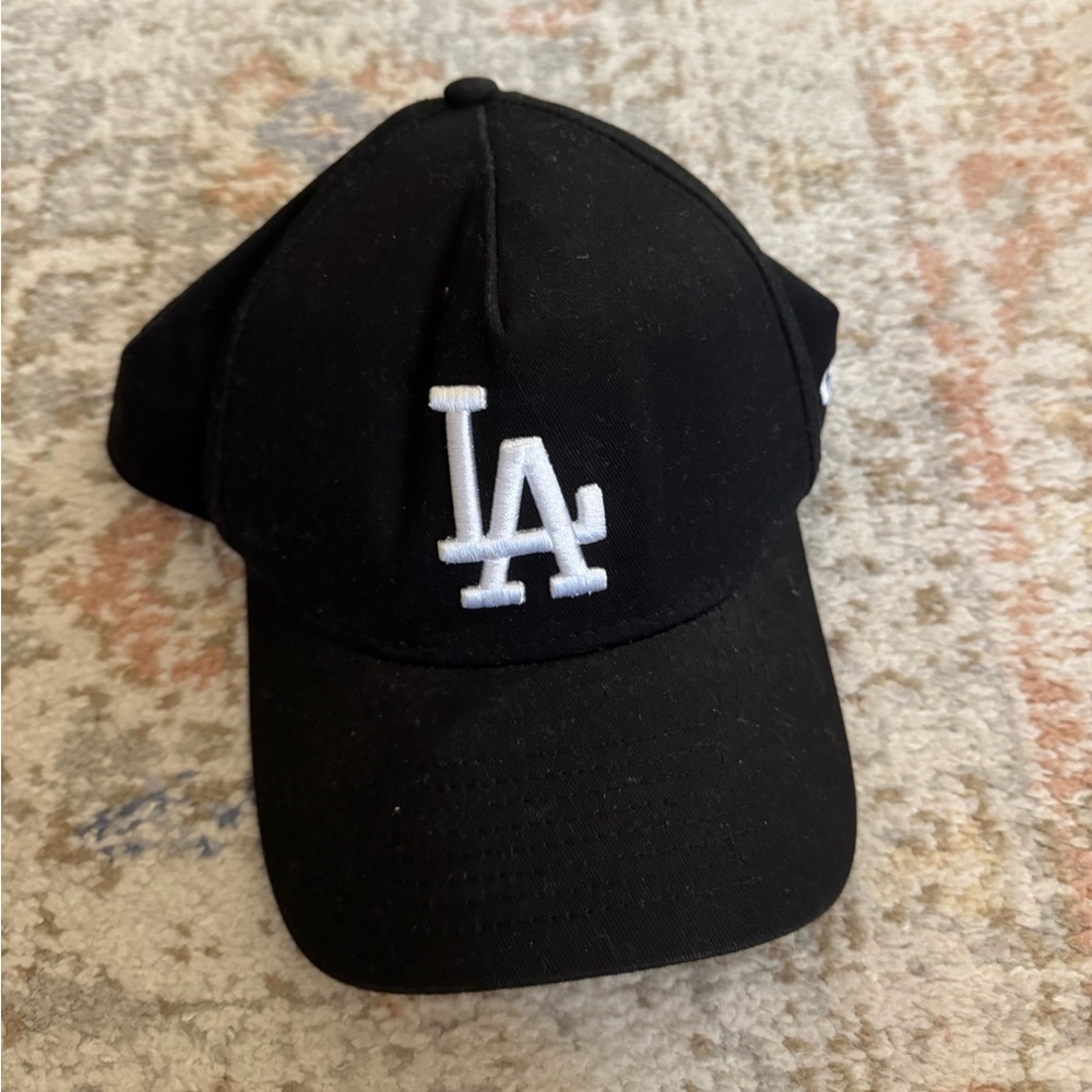 LA hat